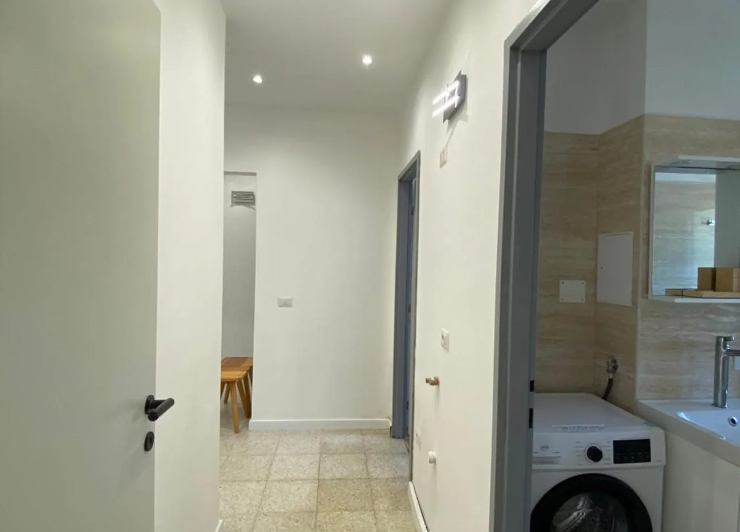 Grande Rifugio Apartment - Zona Eur Roma 0*,  Italia