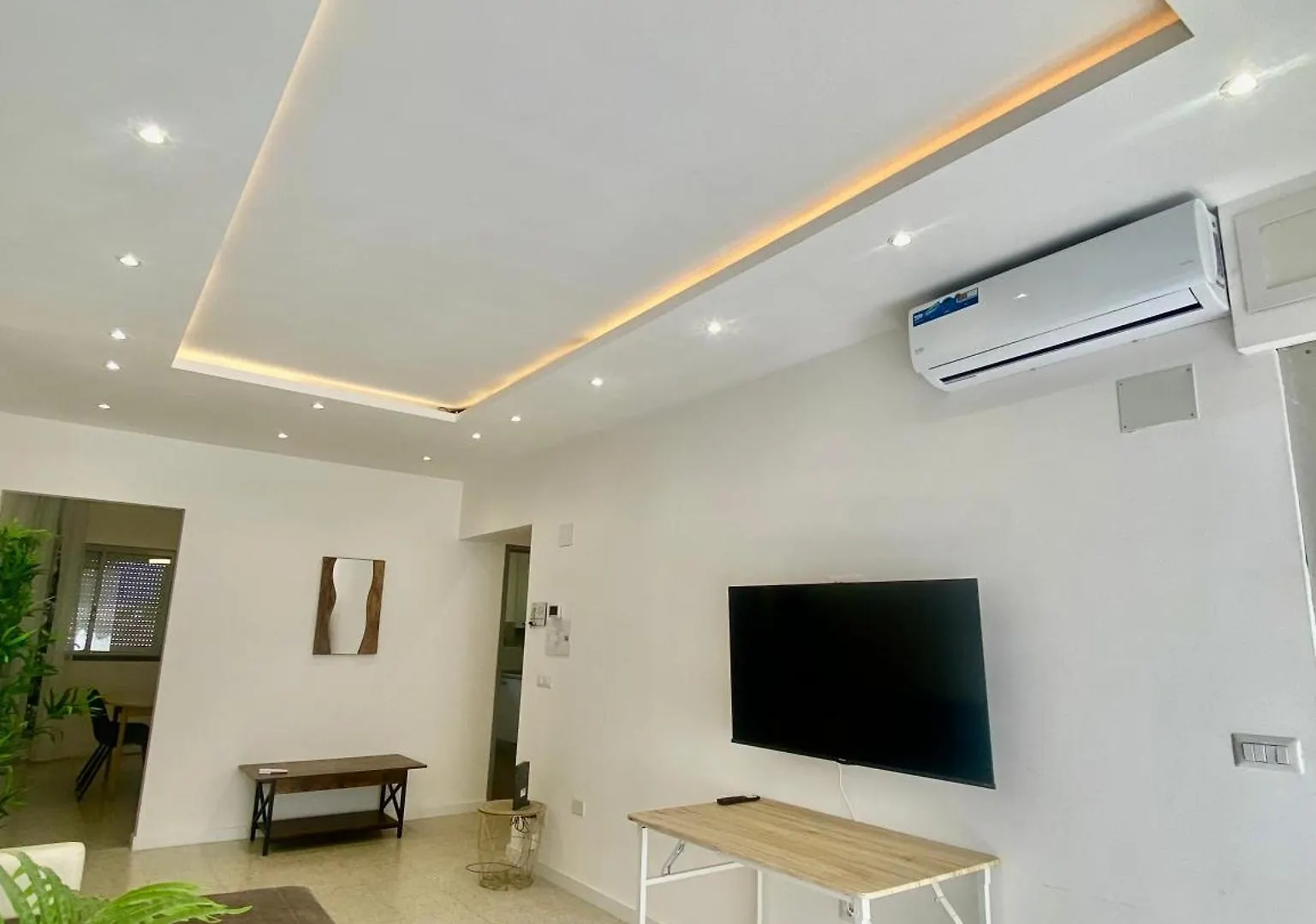 Grande Rifugio Apartment - Zona Eur Roma 0*,  Italia